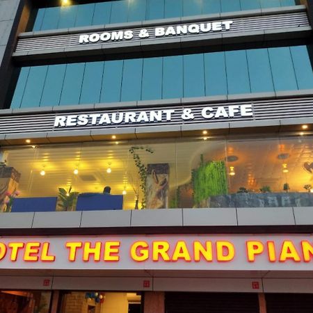 Hotel The Grand Piano - Best Business Hotel In Patan Buitenkant foto