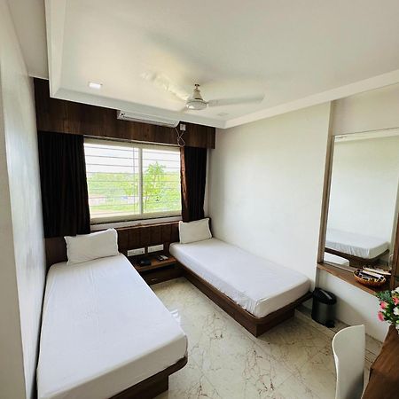 Hotel The Grand Piano - Best Business Hotel In Patan Buitenkant foto