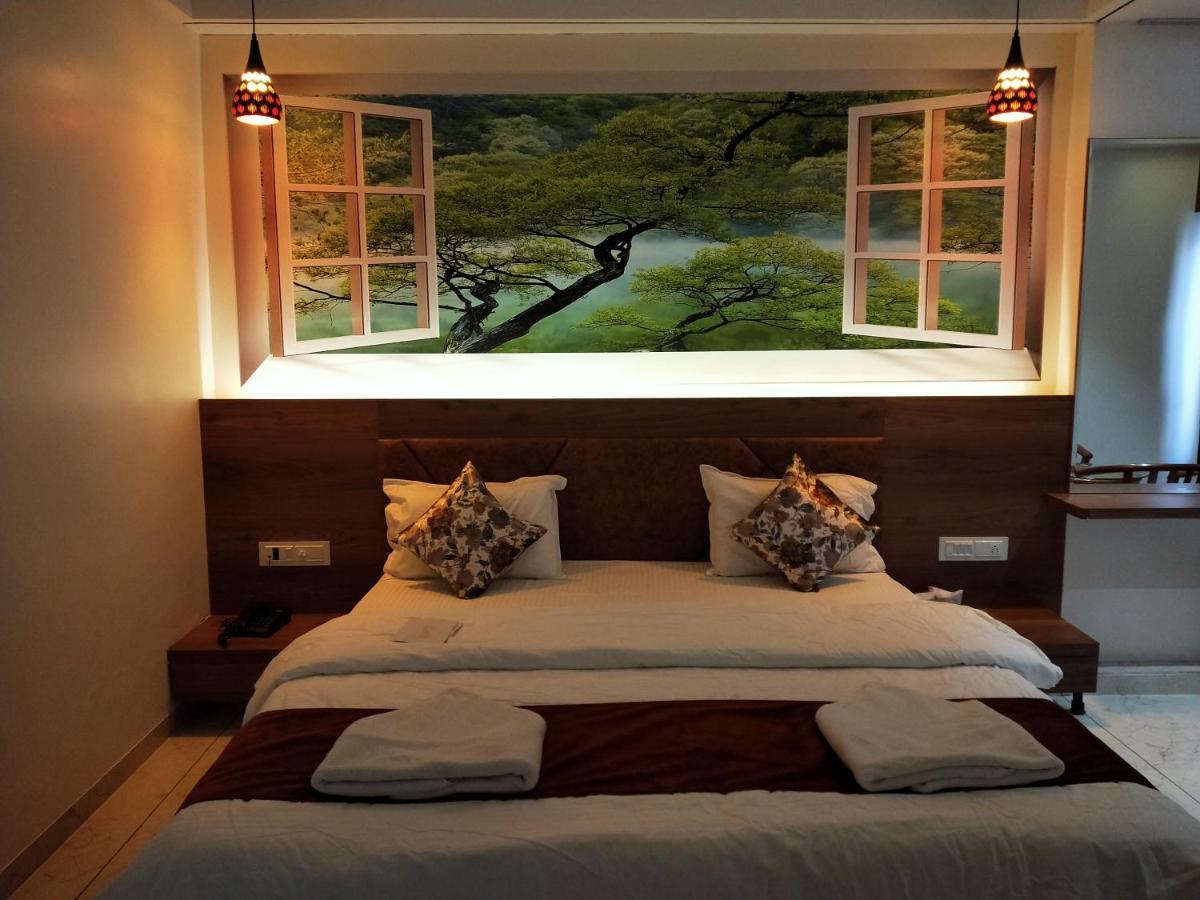 Hotel The Grand Piano - Best Business Hotel In Patan Buitenkant foto