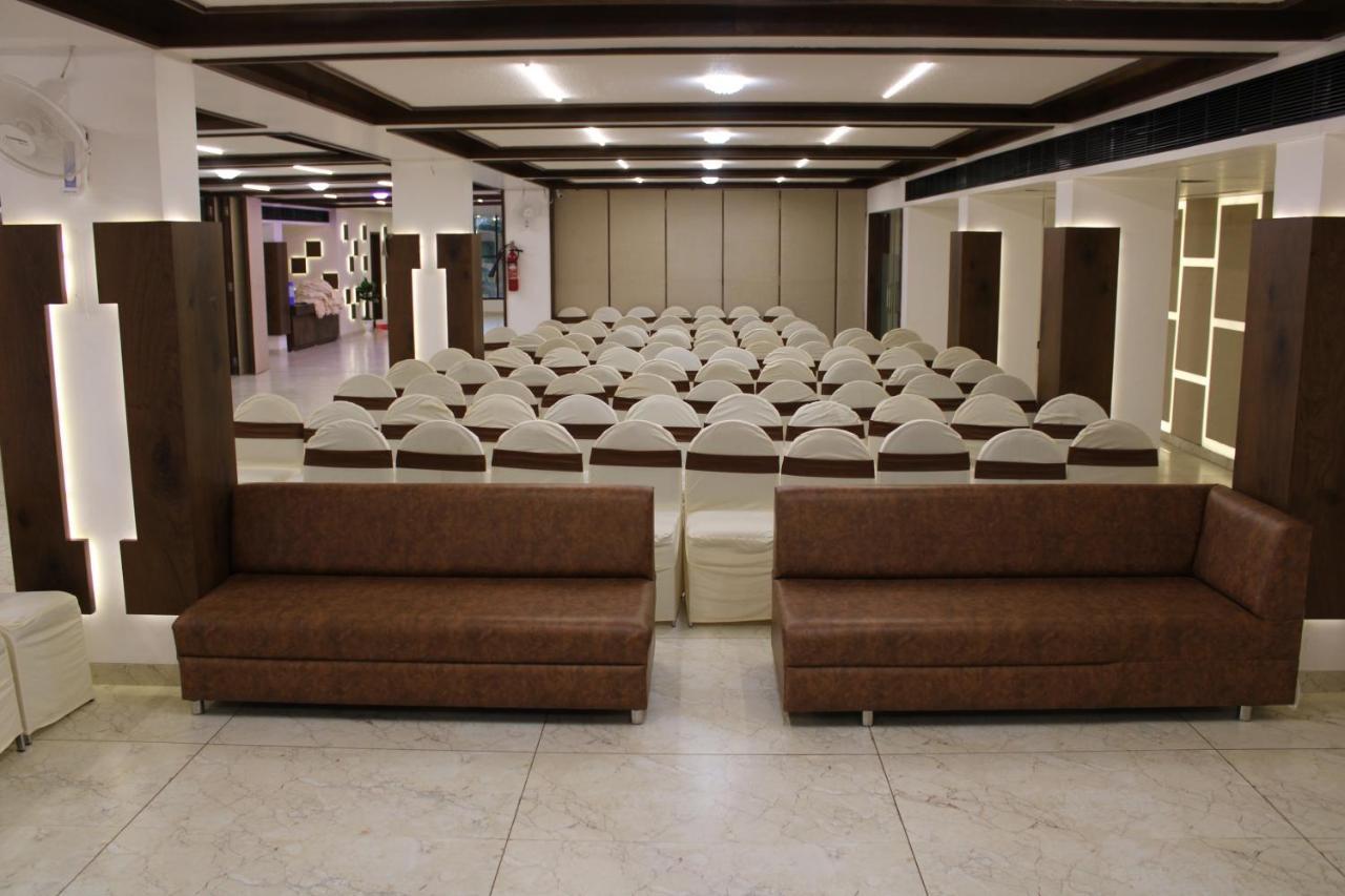 Hotel The Grand Piano - Best Business Hotel In Patan Buitenkant foto