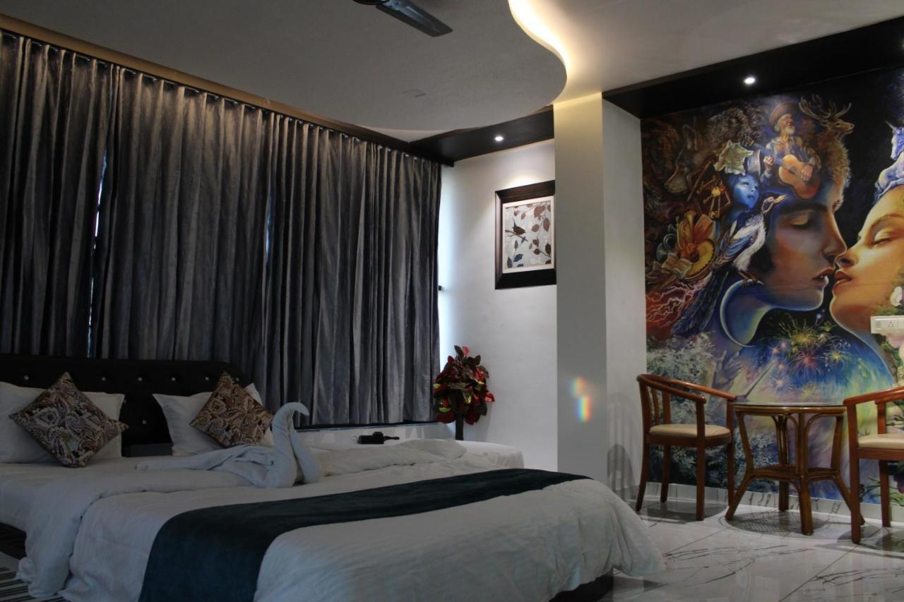 Hotel The Grand Piano - Best Business Hotel In Patan Buitenkant foto
